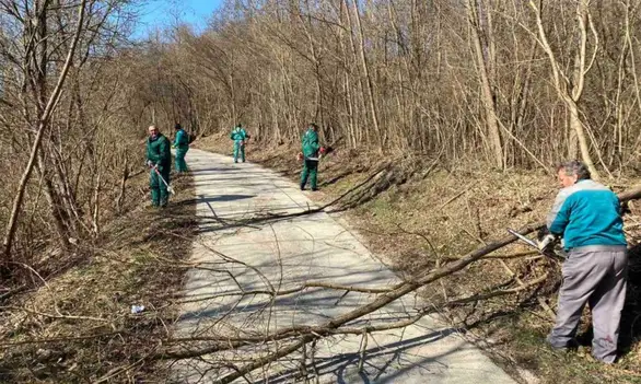 U toku radovi na sređivanju putnog pojasa Leskovac - Lenovac