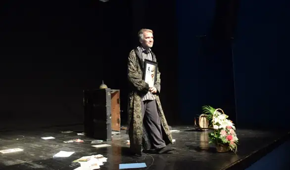 Zaječarska publika drugog dana Festivala malih pozorišnih formi uživala u monodramama “Čaj  sa kublaj-kanom” i “Vojvoda Živojin Mišić”