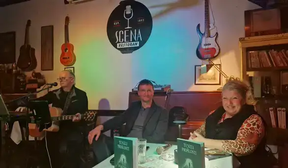 Predstavljen roman “Tuneli prošlosti” u Zaječaru novinara i pisca Miljana Paunovića