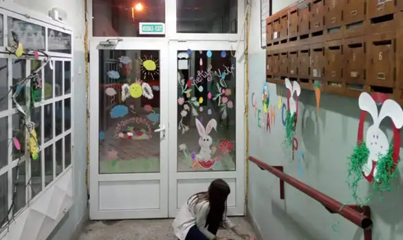 Vaskršnje iznenađenje za komšije: Šarenilom i bojama za osmeh komšija