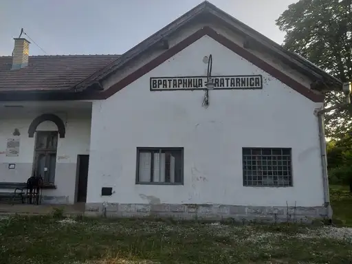 Smetlište kod železničke stanice: Smeće baca ko stigne