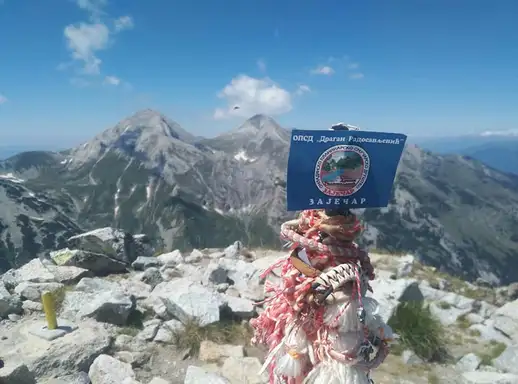 Zaječarski planinari uspešno izveli uspone na vrhove u Bugarskoj!