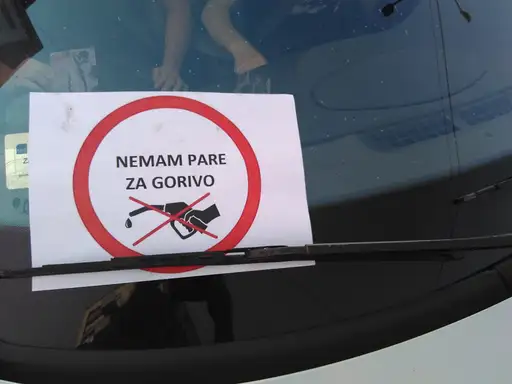 Zaječarcima koji su učestvovali u protestu izrečene kazne za prekršaj!