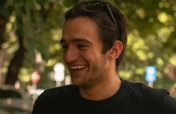 "Ovo je vid pritiska zato što sam aktivan na protestima": Ispovest studenta Nikole Petrovića iz Zaječara kome je policija pretresla kuću