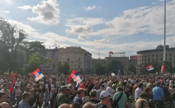 Protest ispred Skupštine Srbije