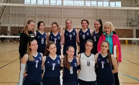 Odbojkašice Gimnazije osvojila drugo mesto na međuokružnom takmičenju u odbojci za učenice
