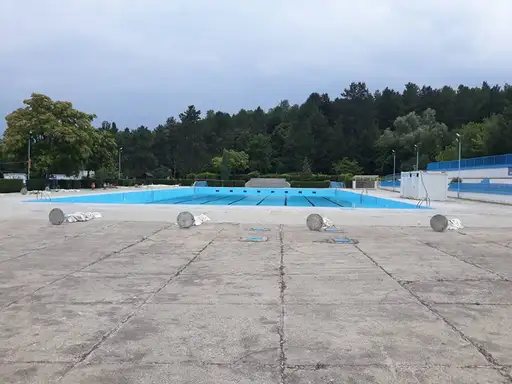 Gradski bazen ne radi: ponovo se sređuje školjka?!