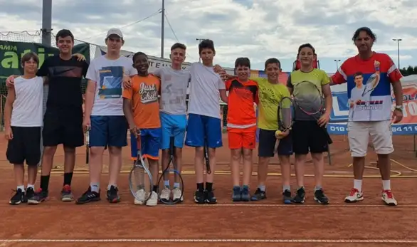 Zaječarski teniseri AS "Timoka" Anja Petrović i Janko Mladenović, vicešampioni turnira