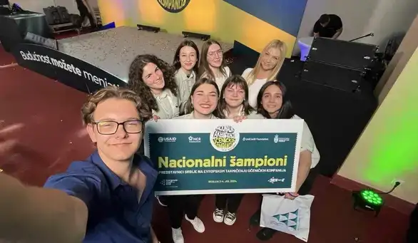 Ekipa Gimnazije OutMark osvojila prvo mesto na nacionalnom takmičenju najboljih učeničkih kompanija