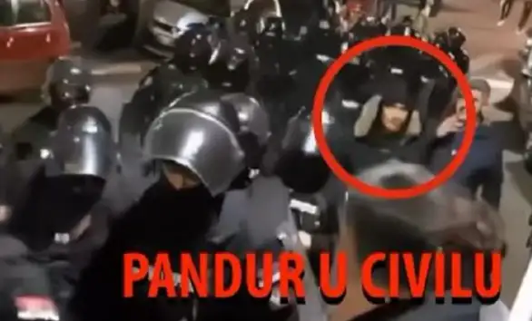 „RTS, kad objavljujete ovo“: Studenti FDU snimkom odgovorili na optužbe Vučića o napadu na policajca