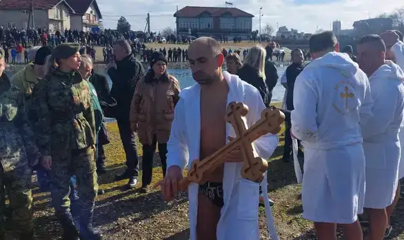 U bogojavljenskom plivanju učestvovalo 24 takmičara, a pobedu je odneo Zaječarac Marko Panić