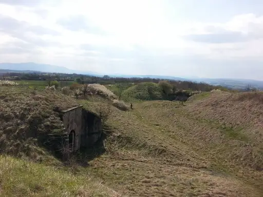 Planinari sutra uređuju utvrđenje iznad Grljana!