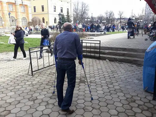 Zakon (ni)je isti za sve: da li radnici parking službe diskriminišu vozače vozila sa stranim tablicama?