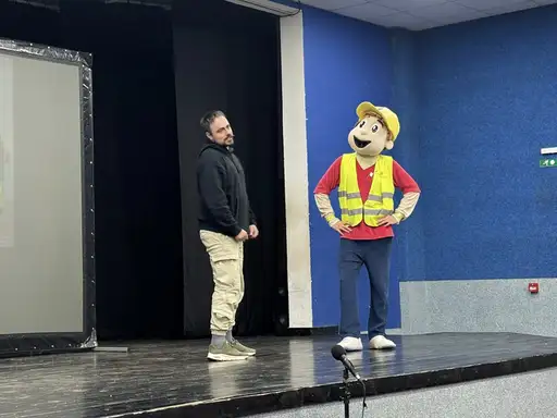 Na maloj sceni Centra za kulturu u Kotlujevcu, odigrana dečja edukativna predstava ,,Pažiljvko”