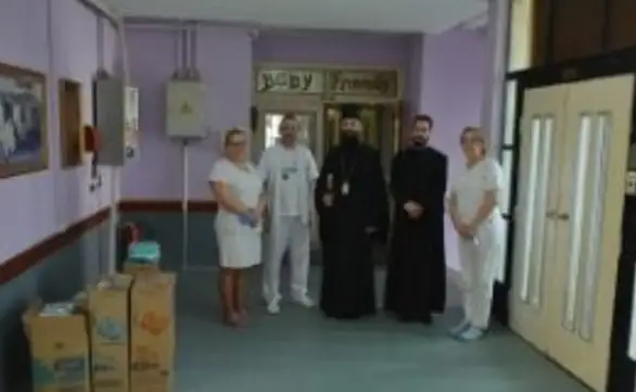Episkop Ilarion posetio zaječarsko porodilište i uručio poklone