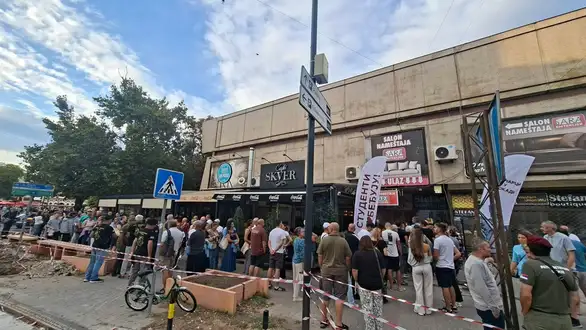 Dinulović odbio da produži rad overivača dok su Zaječarci čekali u redovima skoro do kružnog toka