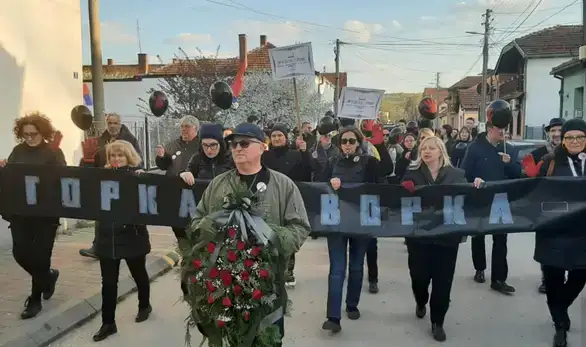 Učitelji, nastavnici i građani u zajedničkoj povorci