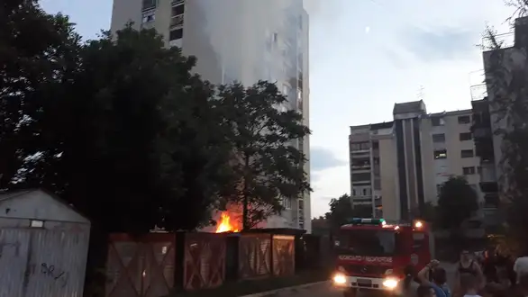 Izbio je požar u blizini Sabornog hrama u Zaječaru!