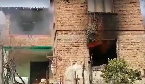 Požar u ataru sela Borovac: Zapalila se kuća, vlasnice za sada nema