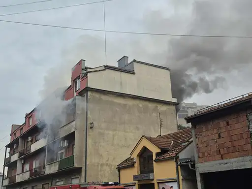 Požar u ulici Nikole Pašića (VIDEO)