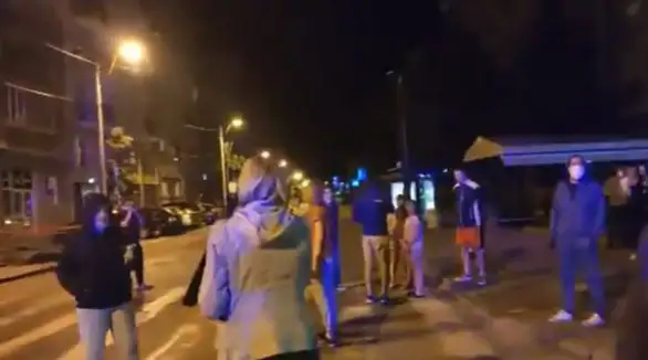 Protest na Dorćolu u vreme policijskog časa zbog gradnje trolejbuske mreže