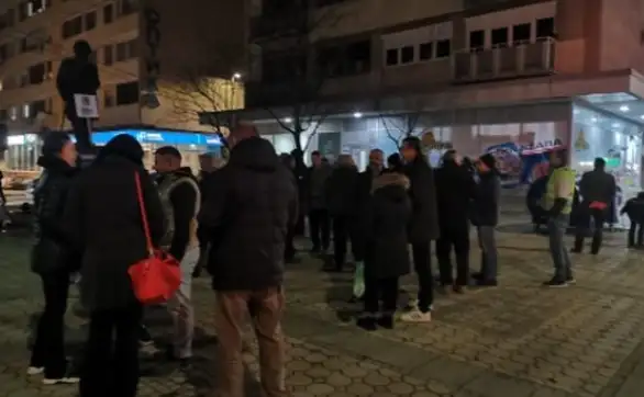 Održan protest povodom povodom ,,političkog preletanja” Nenada Ristovića