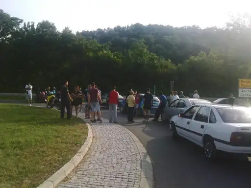 Nezadovoljni Zaječarci zaustavili su saobraćaj i kod nadvožnjaka!