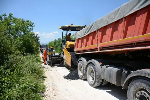 Radovi na sanaciji i rekonstrukciji puta od Šljivara do “Bratujevačkog brda”