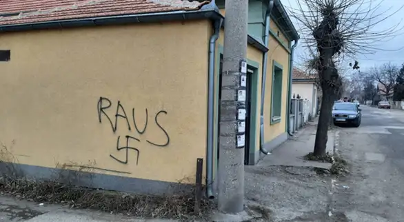 Kukasti krst iscrtan na više objekata u Zaječaru