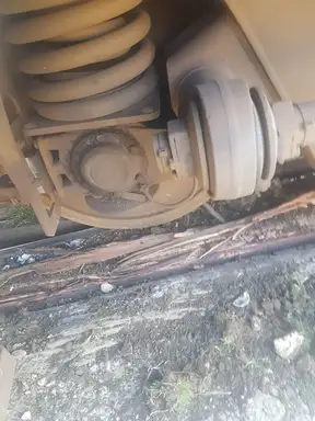 Putnički voz iskliznuo iz šina kod Trnavca