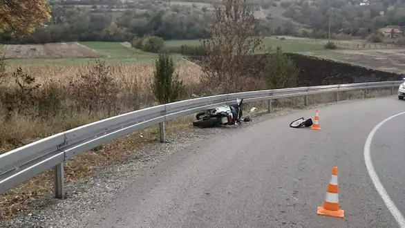Saobraćajna nezgoda kod Lubnice:Motociklisti sleteli sa puta