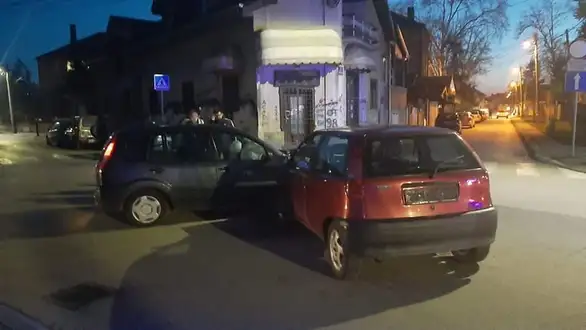 Saobraćajna nezgoda kod srednjoškolskog centra - Tri lica prebačena u ZC Zaječar