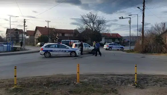 Opet saobraćajna nezgoda na raskrsnici ulica Izvorski put i Miloša Obilića