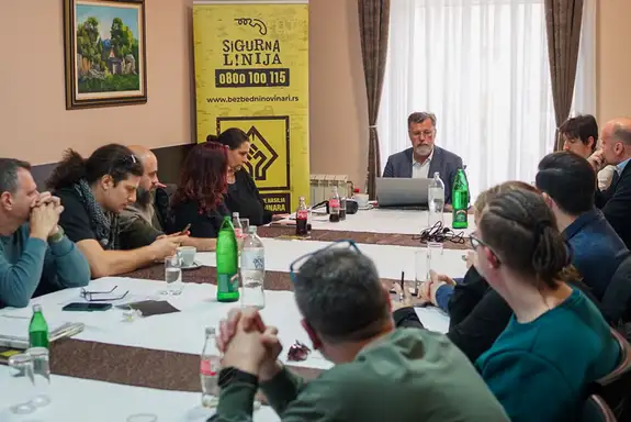 Novinarski deo SRG: Novi slučajevi pritisaka i napada na novinare tokom izbornog dana