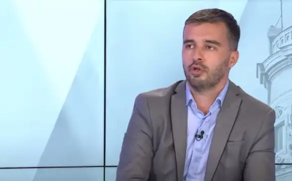 Savo Manojlović pozvao opoziciju da napusti parlament i krene u građansku neposlušnost