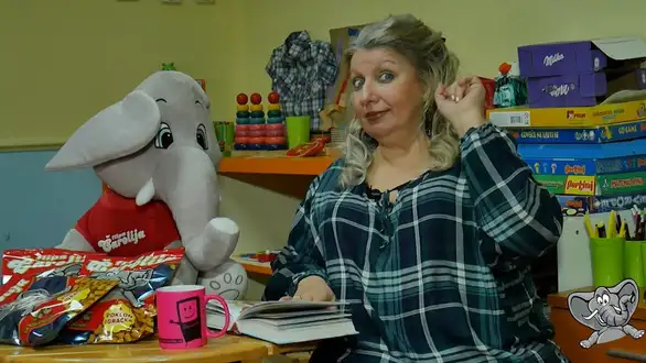 "Deco, laku noć": Lisica i kokoška / Priča o kamionu