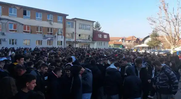 Prosvetari u Zaječaru pozivaju na protestni skup i šetnju: Sreda 18 sati Srednjoškolski centar