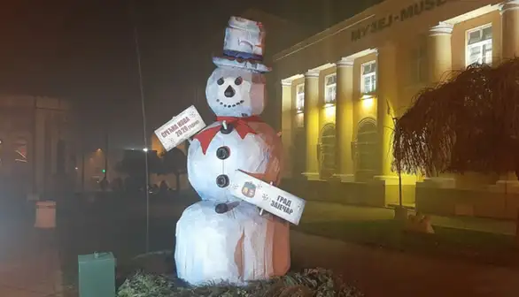 Od danas Zaječar bogatiji: Sneško Belić na gradskom trgu