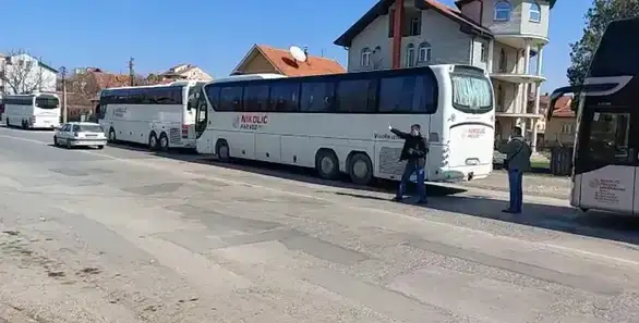 Ucene i svedočenja: Kako se i za koliko ide na skup SNS?