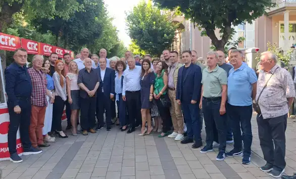 Predsednik Socijalističke partije Srbije Ivica Dačić posetio je Zaječar i razgovarao sa  građanima, simpatizerima i članovima SPS-a.