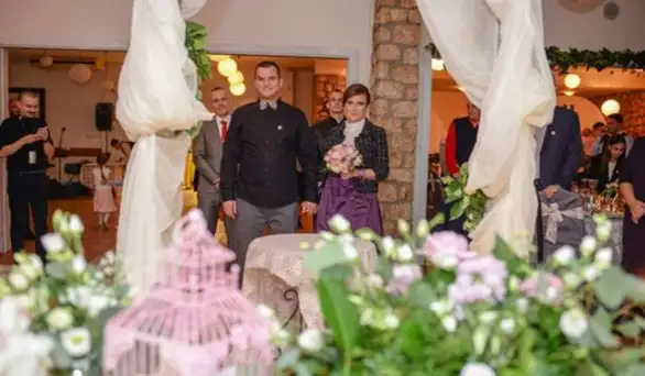 Julijana i Dario iz Novog Sada deo novca od svadbe poklonili napuštenim psima u Zaječaru!