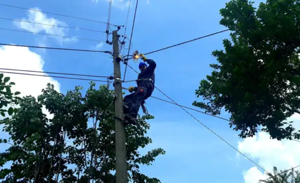 Radovi na zameni dotrajale ulične rasvete u u zaječarskom selu Veliki Izvor privode se kraju