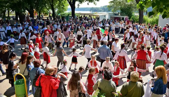 "Koreni" nastupili na festivalu "Tanci kraj Dunava" u Vidinu