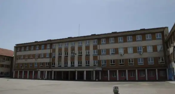 Kolike su plate vaspitača i nastavnika: Šta tačno imaju, a šta im se nudi