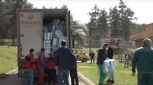 Stigli humanitarni paketi: Podela od ponedeljka