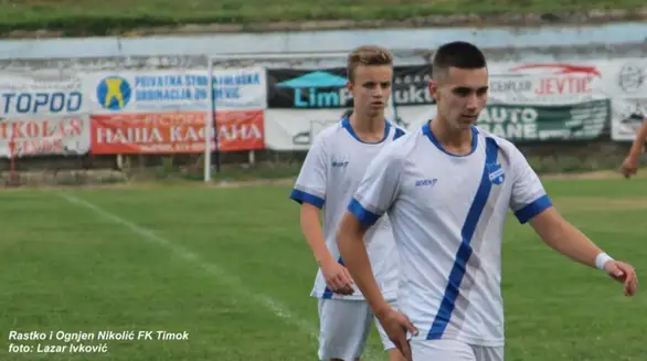 Dva bisera Timoka na meti skauta