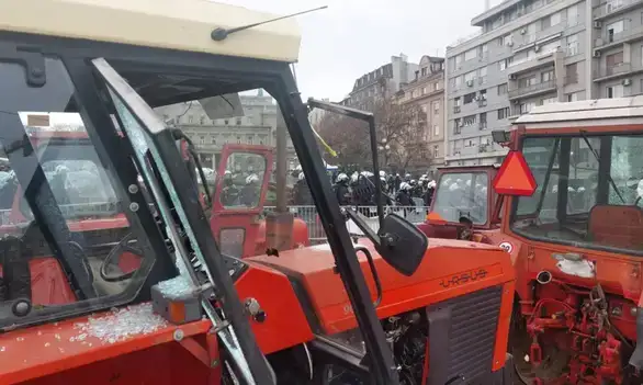 Nove blokade puteva u još dvadesetak mesta i gradova u Srbiji