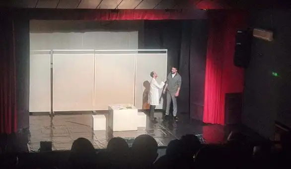 Oduševljena publika u Ubu nagradila zaječarske glumce dugotrajnim aplauzom