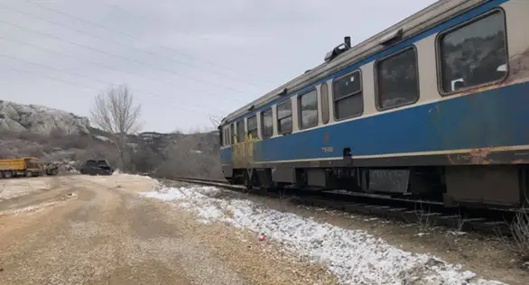 Incident na pruzi Zaječar - Bor: Motori na vozu otkazali kod Zagrađa!