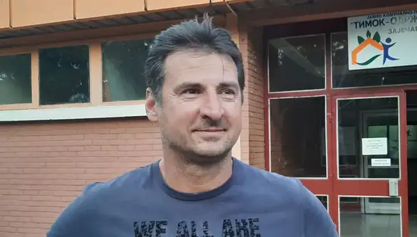 Vanja Grbić posetio odbojkaški klub Timok i tom prilikom donirao terene, rekvizite i lopte